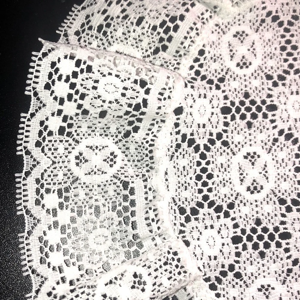 NEW LISTING! Vintage Lace Doilies Set